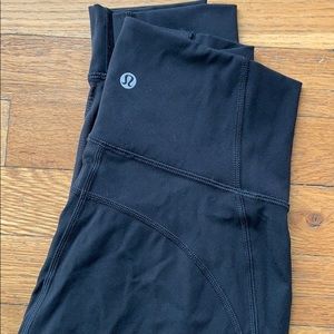 Lululemon Leggings - High Waisted Black Mesh sz 6!